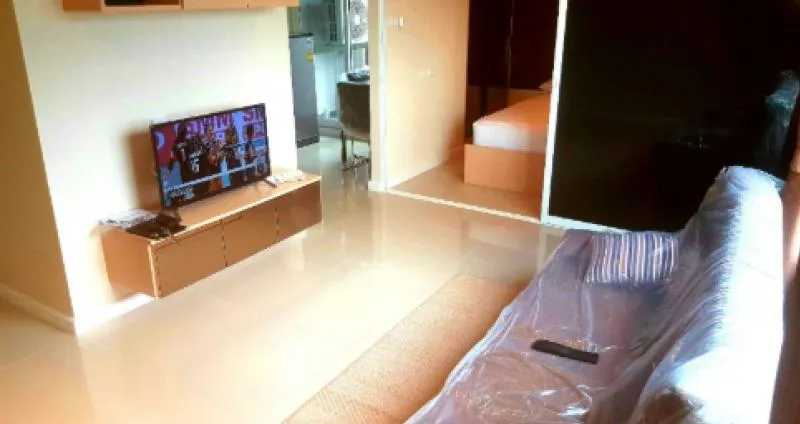 ขาย JW Condo @ Donmuang ชั้น 8 ตึก D วิวสวย ตกแต่งใหม่ โซฟาใหญ่มากก นุ่มสบายสุดๆไปเลย