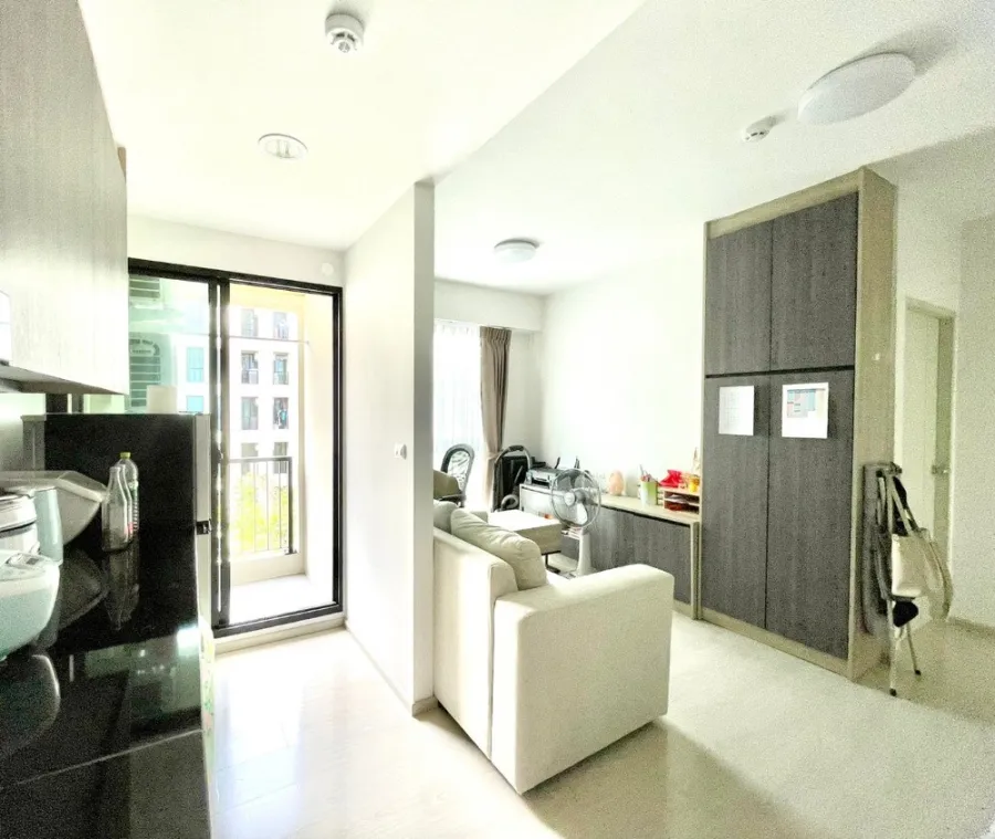 For sale, Unio Sukhumvit 72, Building B, 5th floor, fully furnished room. Ready to move in immediately. Hurry up to reserve now. Don't miss it.
