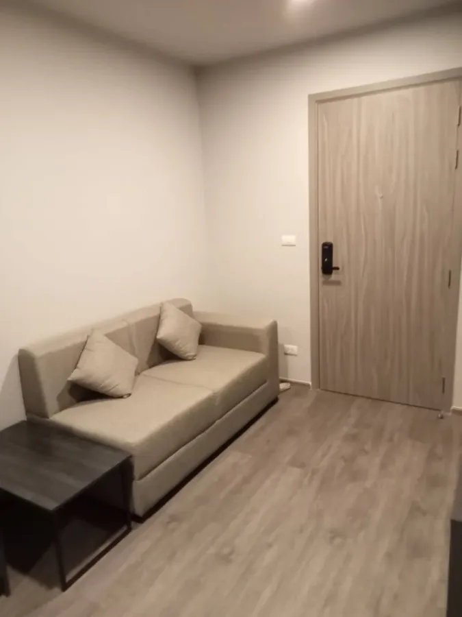 Monte Rama 9 for rent, a lovely room in a great location, convenient transportation, fully furnished, just bring your bags and move in!
