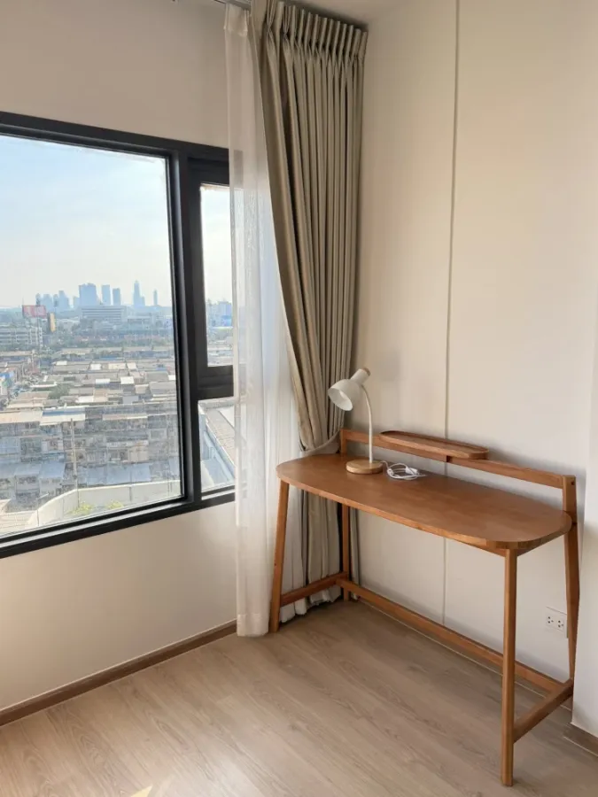 Urgent for rent, Life Rama 4 - Asoke, ready to move in, 11th floor, garden view, great price, you must hurry to reserve.