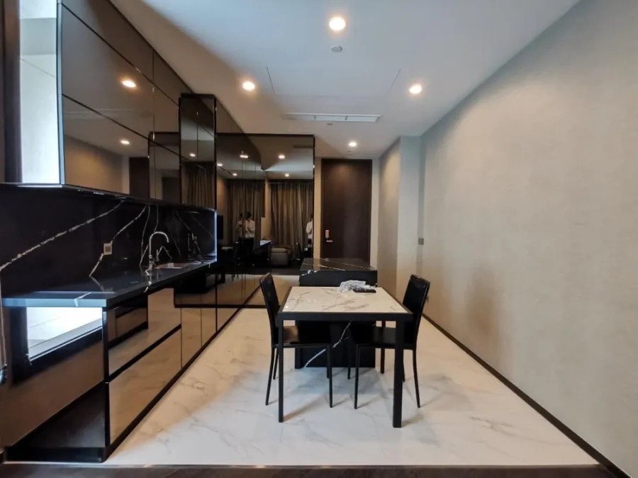 Condo for rent, The Esse Sukhumvit 36, 26th floor, ready to move in, 2 bedrooms, 2 bathrooms, convenient to travel, don't miss it!!