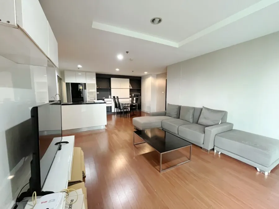 Belle Grand Rama 9 condo for sale. Ready to move in, fully furnished. Spacious room. Book now!