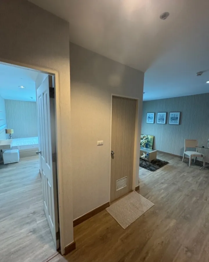 ขาย Akasin place condo ห้องใหญ่หัวมุม ได้อยู่ชั้นบนสุด เฟอร์นิเจอร์พร้อมอยู่ แถมราคาดีสุดๆ อย่าพลาด