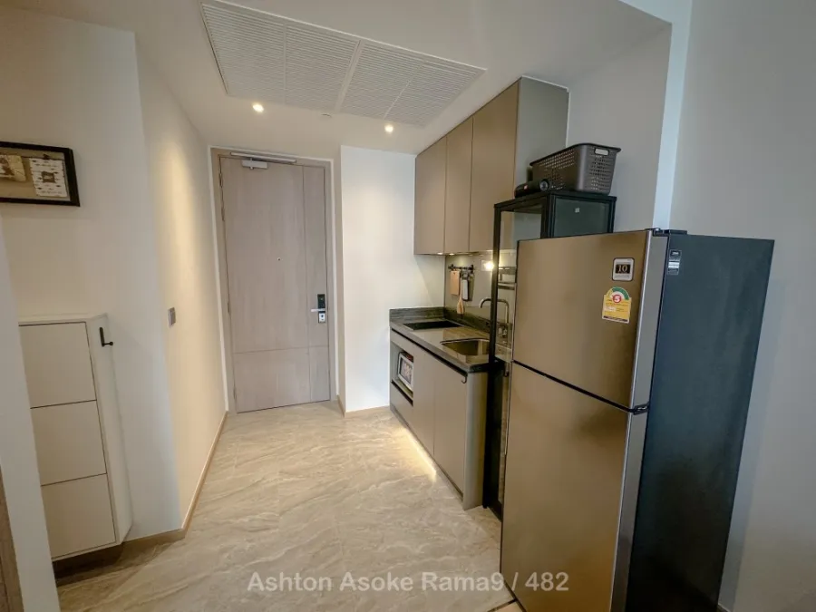 Condo for rent, Ashton Asoke-Rama 9, decorated room, ready to move in. Complete with premium amenities, don't miss it.