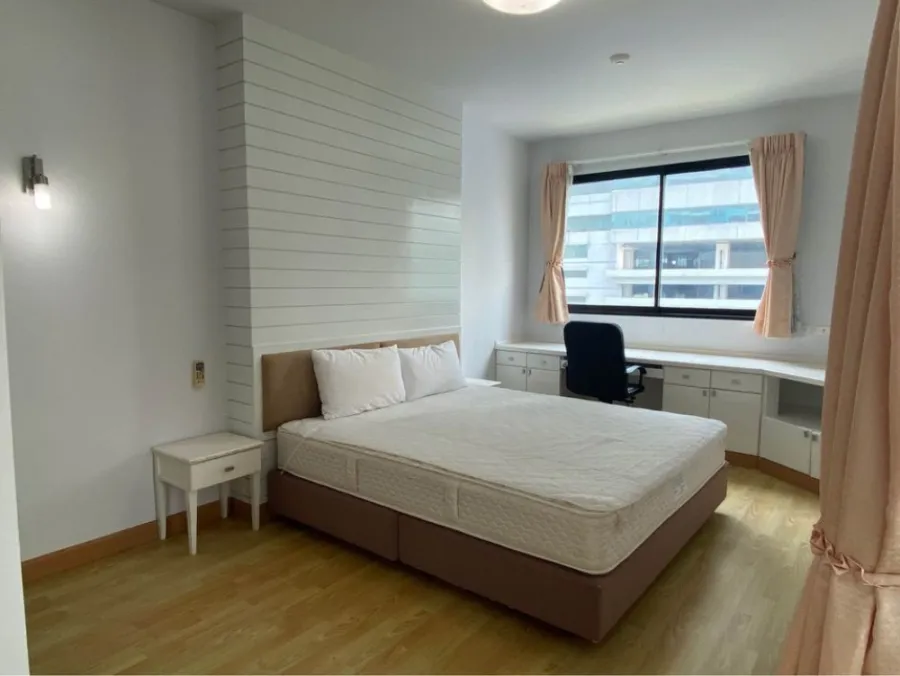 Condo for rent, Supalai Premier Place Asoke, 1 bedroom, large size, ready to move in, near the university, don't wait!
