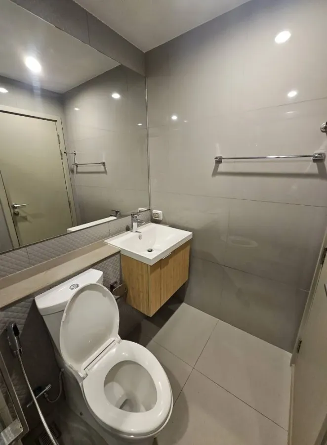 ขาย The Privacy Thaphra Interchange 1 ห้องนอน 1 ห้องน้ำ ห้องริม วิวสระว่ายน้ำ ราคาไม่แรง ซื้อเลยจ้า อย่ารอช้า