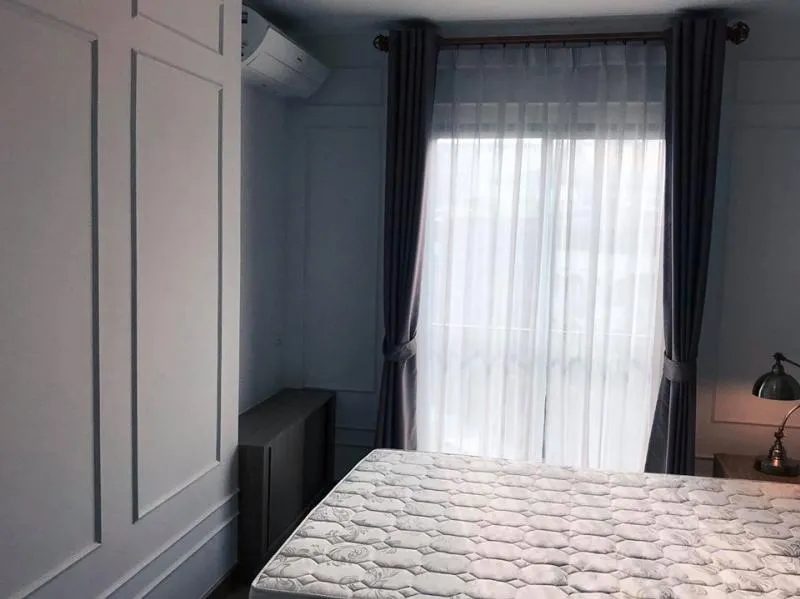 OMG!! This room is very beautiful decorated, luxurious, fully furnished, ready to move in. For rent or sale Chapter One The Campus Ladprao Soi 1