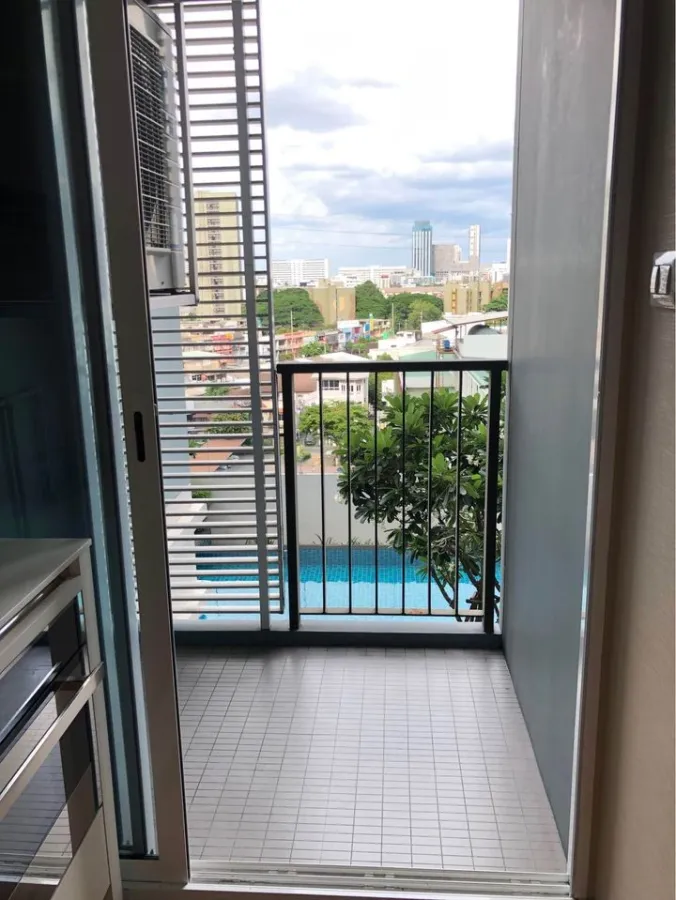 For sale: The Saint Residences, 8th floor, swimming pool view, no tall buildings blocking the view. Interested in owning one? Hurry and reserve now! U