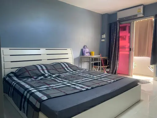 For rent Family Park Ladprao 48 rooms ready to move in. Complete electrical appliances. I can tell you that it's good. If you miss it, you will regret