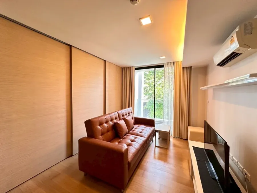 Sell/Rent Liv@49 Sukhumvit 49 room decorated in modern colors. The furniture is ready to move in. You can't reserve it anymore.