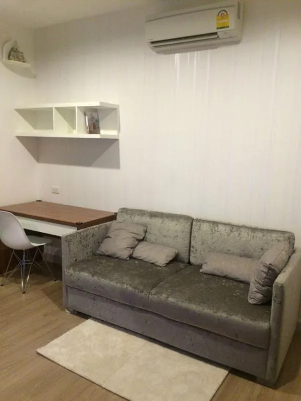 For rent The Capital Ratchaprarop-Vibha. New interior, 1 bedroom, fully furnished, 2 layers of curtains, soft sofa, satisfied. Book now. Hurry up.