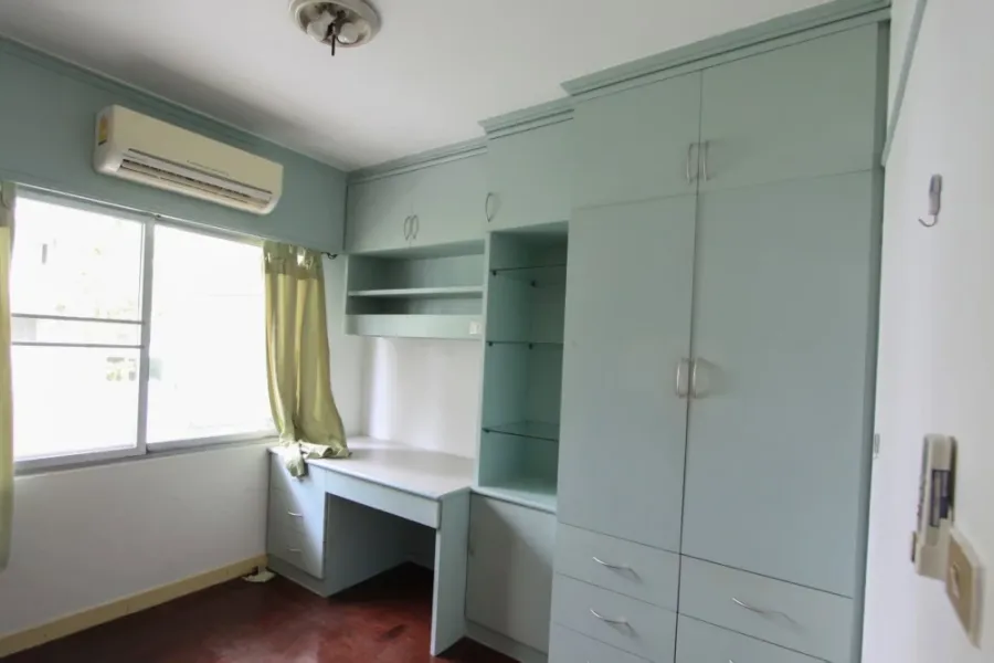 For rent: Baan Suan Thon PhutthaBucha 47, 2nd floor unit, fully furnished with appliances. Don't miss out!