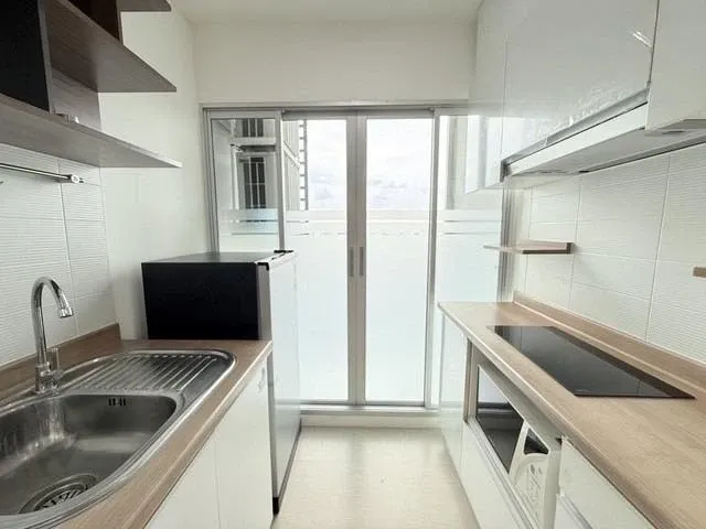 For rent: U Delight @ Onnut Station, high-floor room, nice to live in, fully equipped with amenities. Hurry and reserve now before it's too late!!!