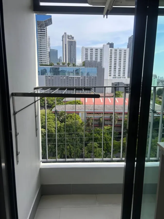 For rent: Ideo Mobi Phayathai, corner unit offering privacy, fully furnished with appliances. Book now!