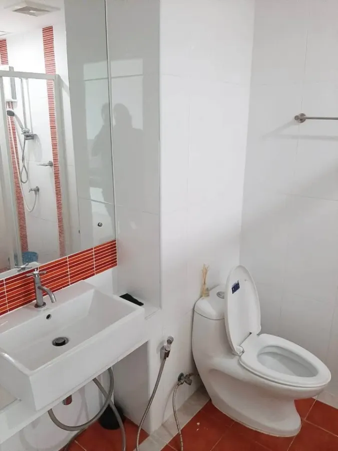 ให้เช่า The Green Condo 2 ชั้น 8 วิวสระว่ายน้ำ มาพร้อมการตกแต่งที่ครบครัน จองเลย