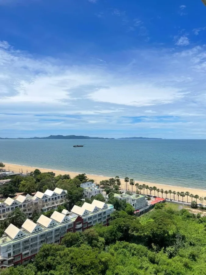 ขาย คอนโด ลุมพินี พาร์คบีช จอมเทียน (จอมเทียน) ชั้น 19 ตึกB ห้องตกแต่งโทนสีขาว วิวทะเล จองเลยค่ะ