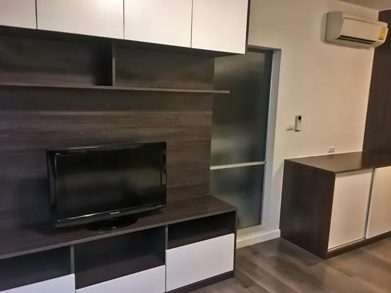 Urgent for rent !! D-Condo Campus Resort Bangna, luxuriously decorated room Built-in furniture, beautiful view, don't miss it !!