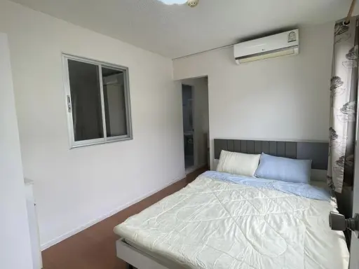 For sale rent: Lumpini Condo Town Romklao-Suvarnabhumi, large room, plenty of usable space. I must say that you can't miss it. images