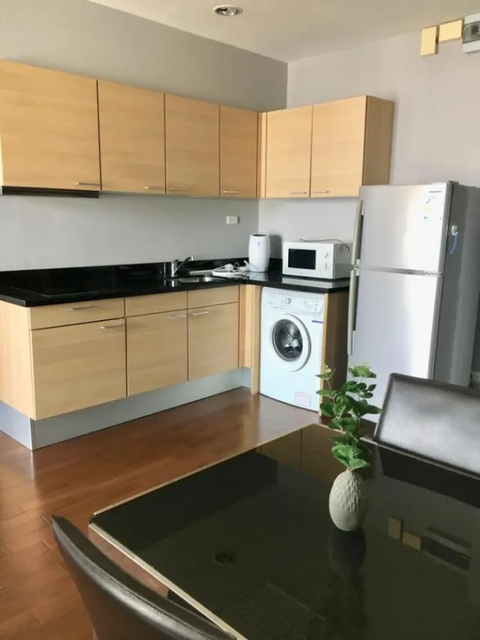 For rent The Address Chidlom, very spacious room, fully furnished, very good view, very good atmosphere Who has been certified Finver