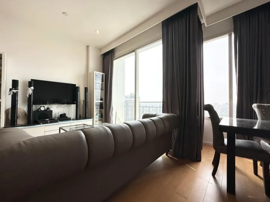 Sell Wind Ratchayothin, 24th floor, spacious room, comfortable living, comes with full decoration, book now, don't miss it.