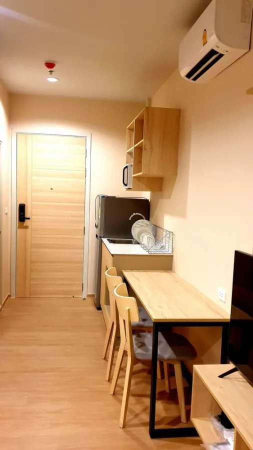 For Rent Common TU, Studio room, high floor, great view, good electrical appliances. Hurry up to reserve.