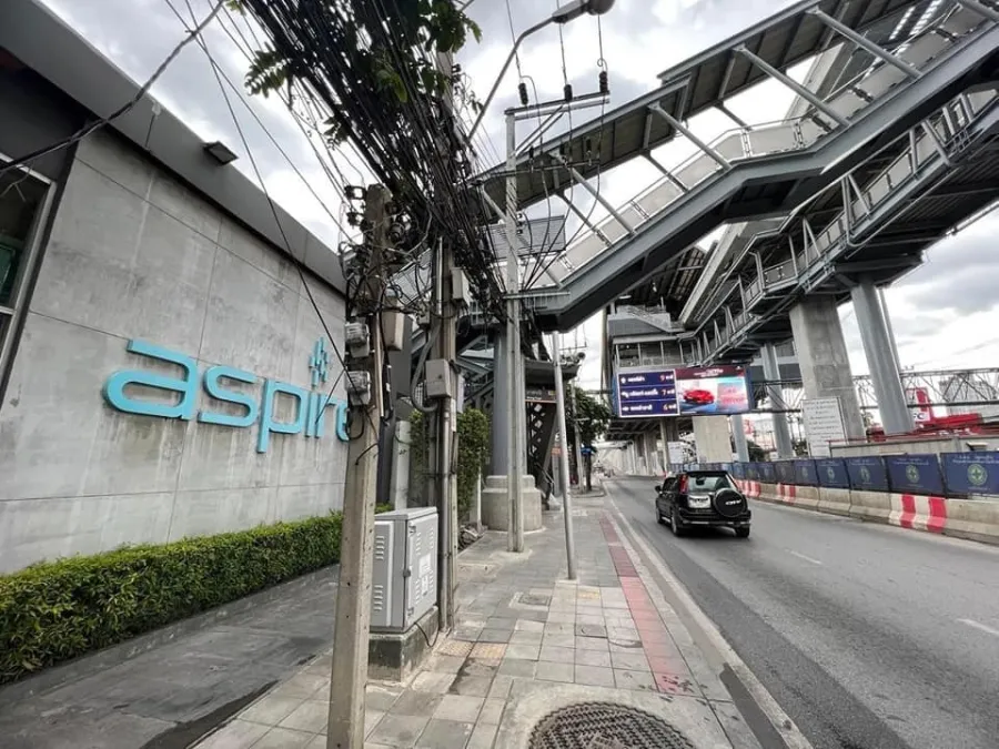 ขาย คอนโด aspire ลาดพร้าว 113 ห้องเปล่า ชั้น 5 ไม่สูงมาก ซื้ออยู่เองก็ดี ลงทุนก็ปัง รีบมาจองเลย