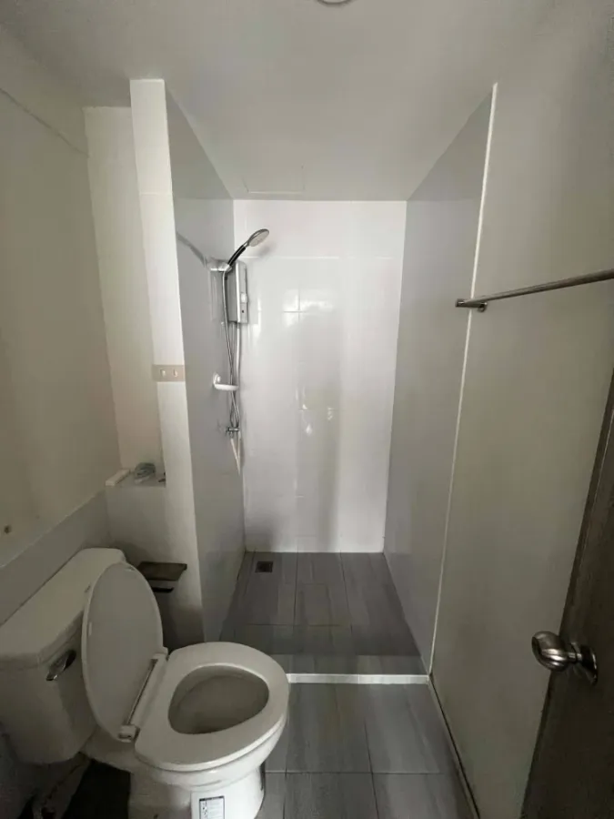 For rent: Sena Kith Westgate - Bangbuathong, 3rd floor unit, fully furnished. Just bring your bags and move in!