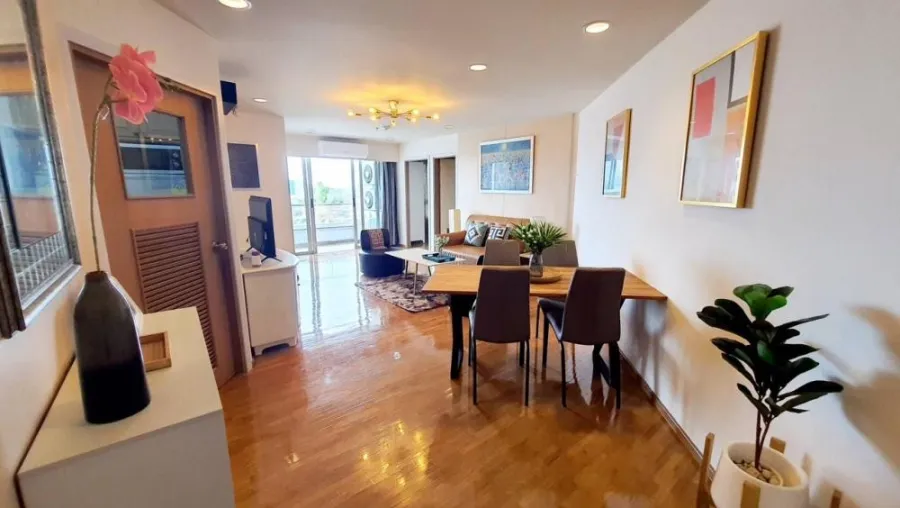 Urgent sale!! Condo River Heaven (Charoen Krung 76/1) complete with furniture + electrical appliances. Book now, don't miss it!!