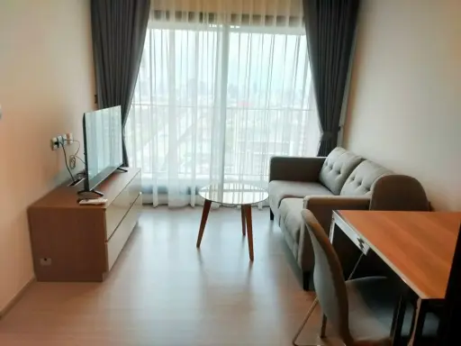 Condo for rent: Life Asoke Hype, unblocked square view, complete with electrical appliances. Reserve quickly.