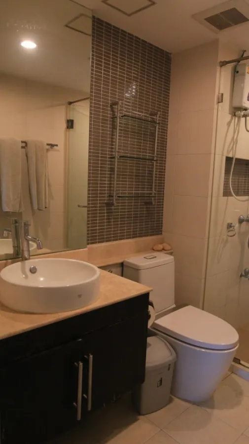 Condo for rent, The Niche Sukhumvit 49, nicely decorated room, furnished, good electrical appliances Hurry up to reserve before you miss it.