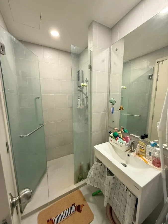 For sale: De Lapis Charan 81, 14th floor, partitioned room, fully furnished, reserve now, don't miss out.