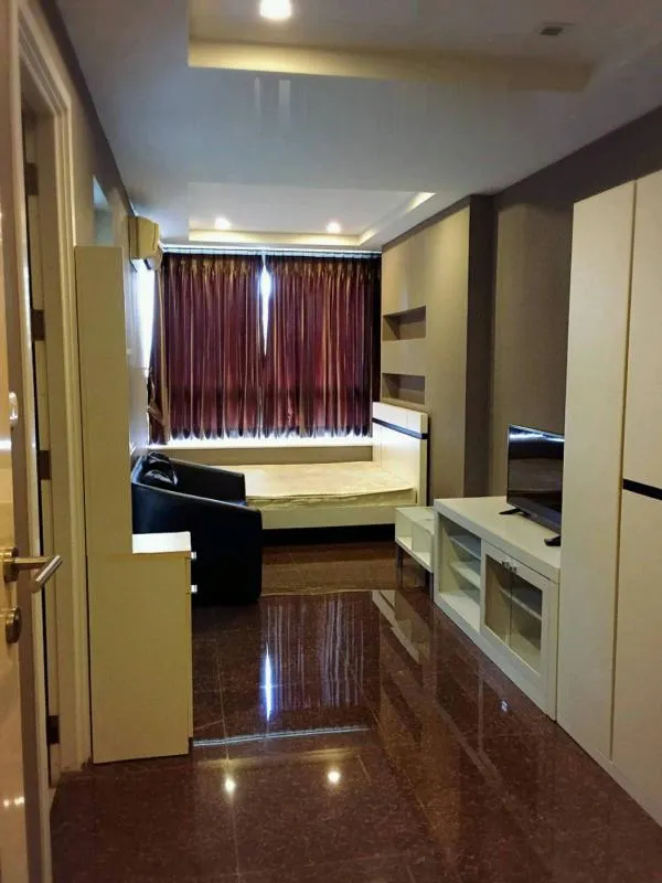 For rent แฮปปี้ คอนโด ลาดพร้าว 101 ห้องสตูดิโอ ตกแต่งพร้อมเข้าอยู่ เฟอร์แน่น ส่วนกลางเริ่ด จองเลยย
