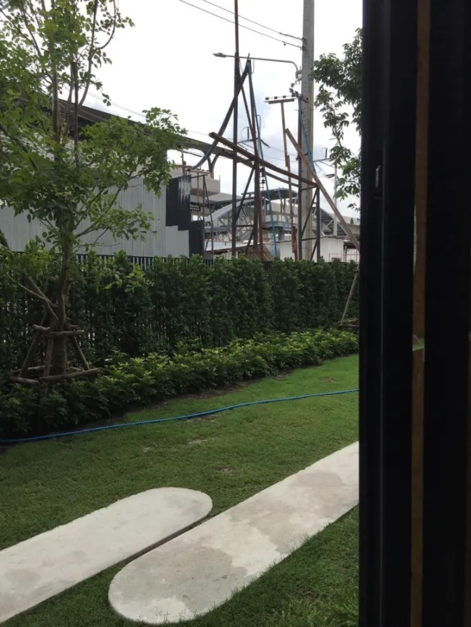 ขายดาว์นคอนโด นิว คอร์ คูคต อาคาร c ชั้น 1 ห้อง One bedroom ระเบียงทิศเหนือ ลมดี จองเลย