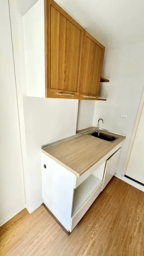 For sale or rent: Lumpini Condo Town Ramindra-Lat Pla Khao. A lovely room with complete furnishings. Just bring your bags and move in!