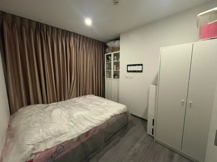 Selling THE ORIGIN SUKHUMVIT SAILUAT E22 STATION, 5th floor, corner unit, view of Pak Nam and Sai Luat Road. Spacious and very comfortable.
