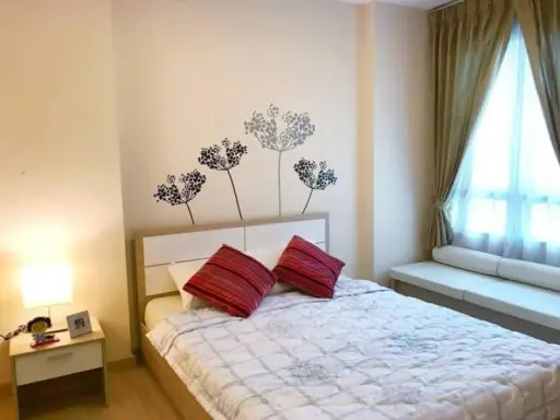 For rent คอนโดเซ็นทริค ซีน รัชวิภา วิวเมืองและสระว่ายน้ำ images