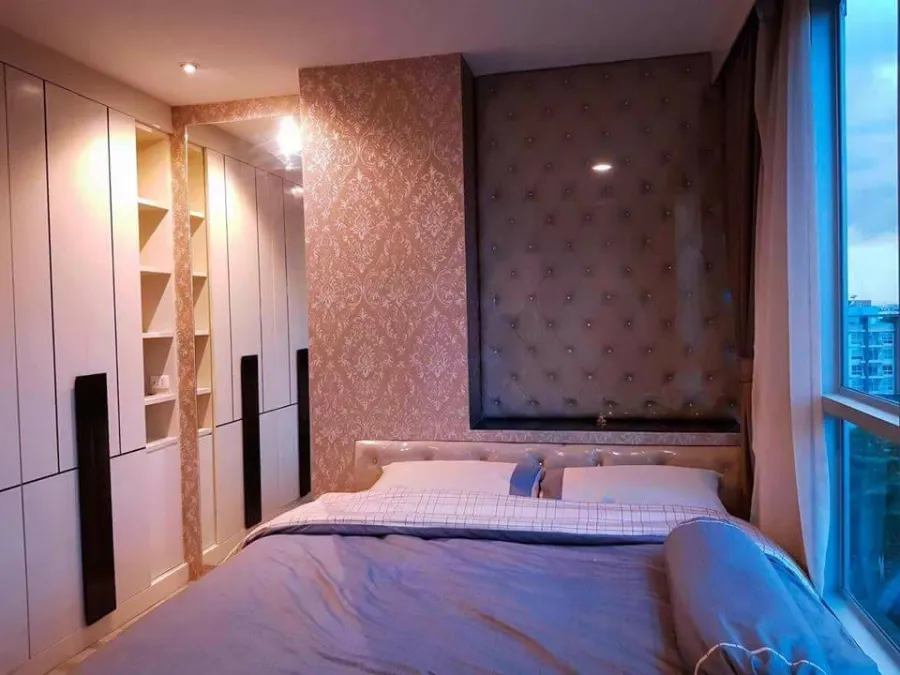 Condo for sale, Life @ Ratchada, Ladprao 36, nice room, wide size, fully furnished, good price, don't miss it.