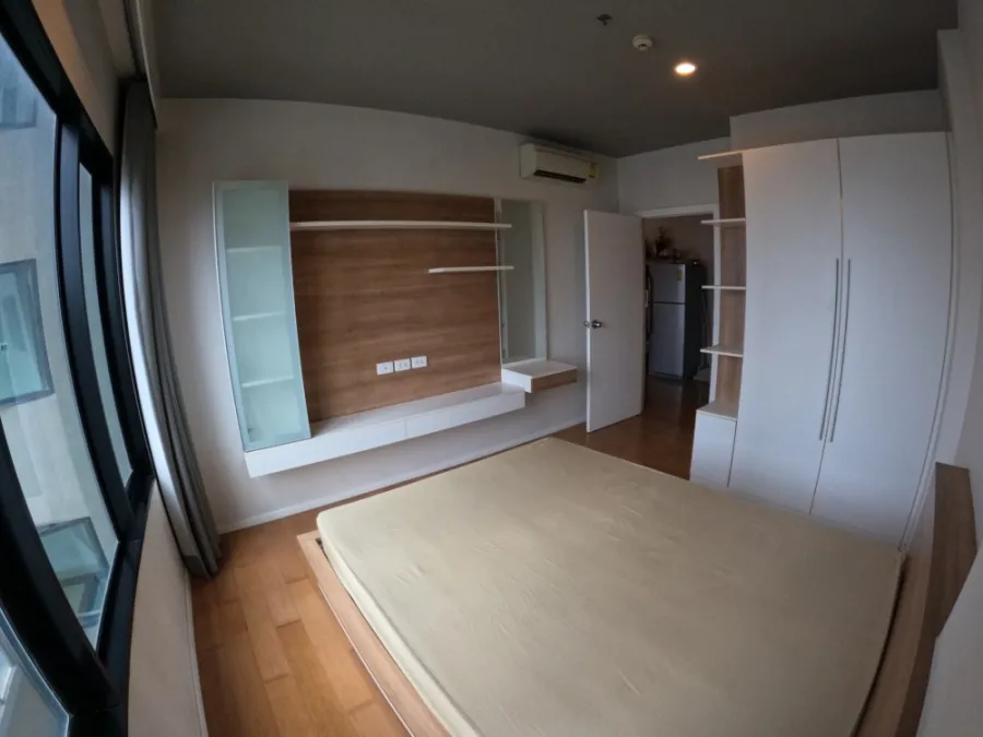 ขาย ให้เช่า!! คอนโด บลอคส์ 77 ชั้น 21 วิวเมืองแจ่มๆ เฟอร์นิเจอร์ครบครัน ดีแบบนี้ห้ามพลาด!!
