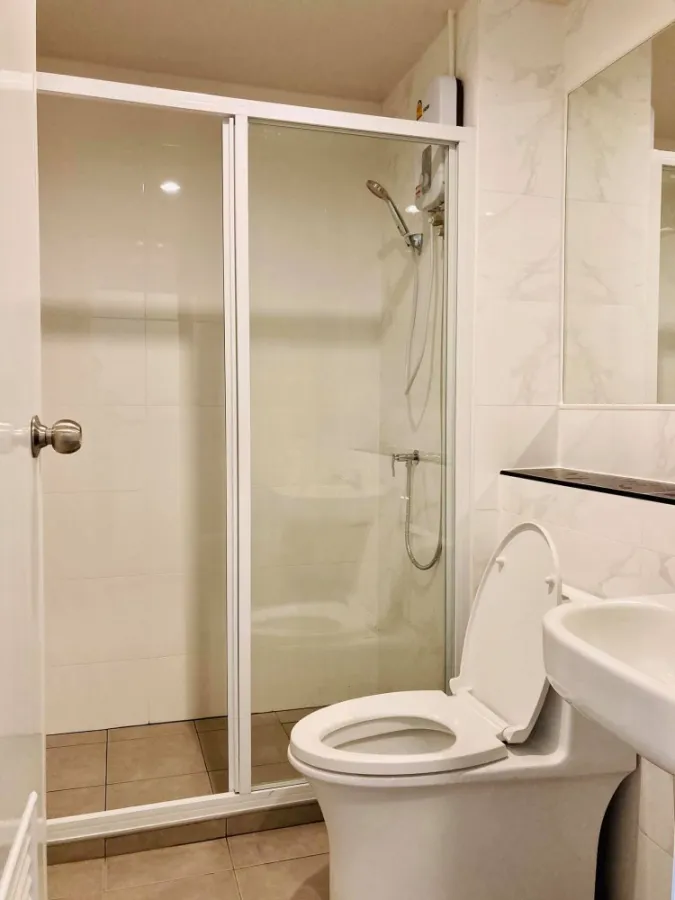 Condo Reach Phahol Yothin 52 for rent, clear view, beautiful garden, new room, super nice, book now, don't miss it.