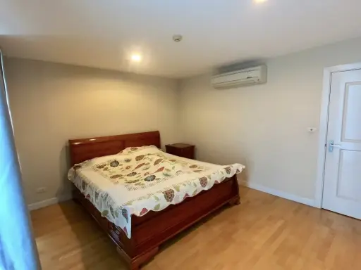 Selling The Fine Ari 4 - Phahonyothin. This is the only adjacent unit, making it very quiet and peaceful. It's a slow-life condo perfect for those who images