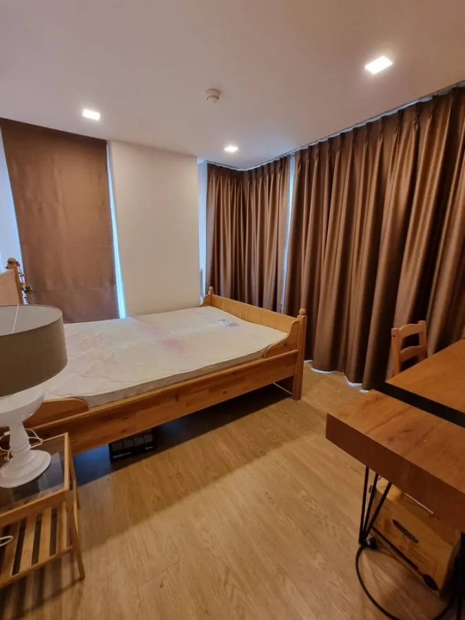 For sale: The Light New York, 6th floor, room decorated with wooden furniture. Spacious and comfortable If you miss it, you'll regret it.