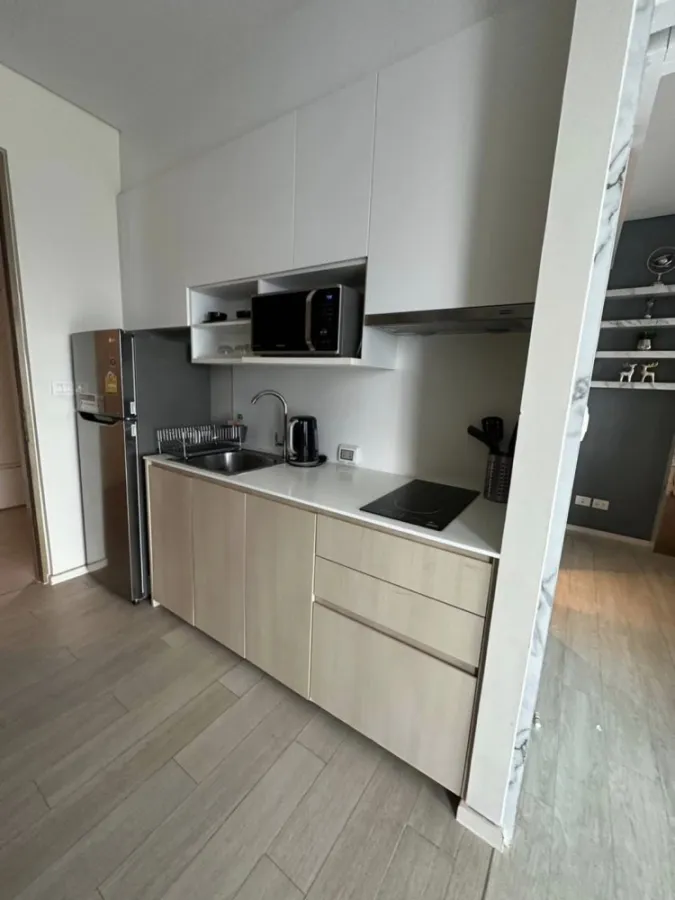 For rent, Veranda Residence Pattaya (Jomtien), decorated with great built-in rooms. Amazing furniture, don't miss it.