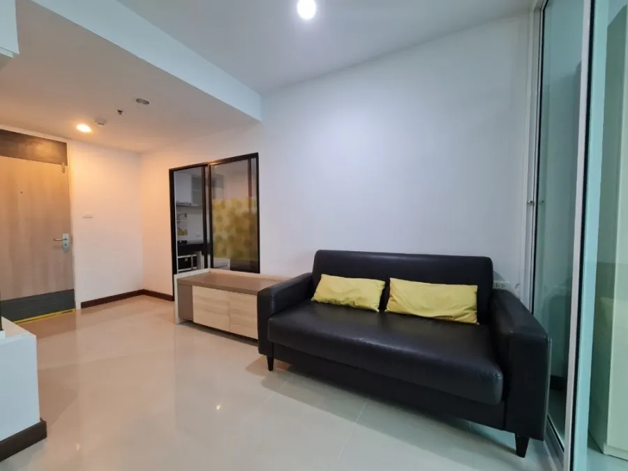 For rent, Supalai Premier @ Asoke, spacious room, 30th floor, high view, friendly price, tell me you can't miss it.