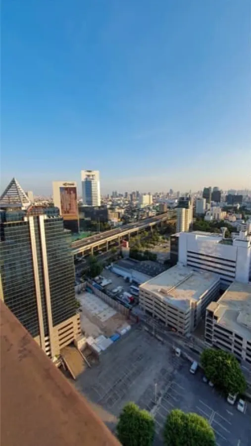 ให้เช่า คอนโด ซิม วิภา-ลาดพร้าว เฟอร์เครื่องใช้ไฟฟ้าครบ ได้วิวเมืองมุมสูงสวยๆ รีบจองด่วนๆเลยจ้า