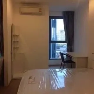 For rent: Ideo Q Chula–Samyan, 1 bedroom, 1 bathroom, 7th floor, prime location. Don't miss out!