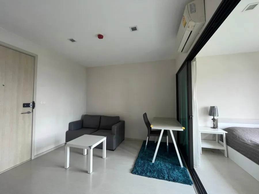 For rent, Let Pixel Sathorn, 1 bedroom, top floor, wow view, fully furnished, don't just look, hurry and reserve now.