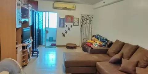 ขาย City Home Ratchada-Pinklao ชั้น 10 ห้อง STUDIO โซฟาหนังตัวใหญ่นั่งสบายสุดๆ จองเลย
