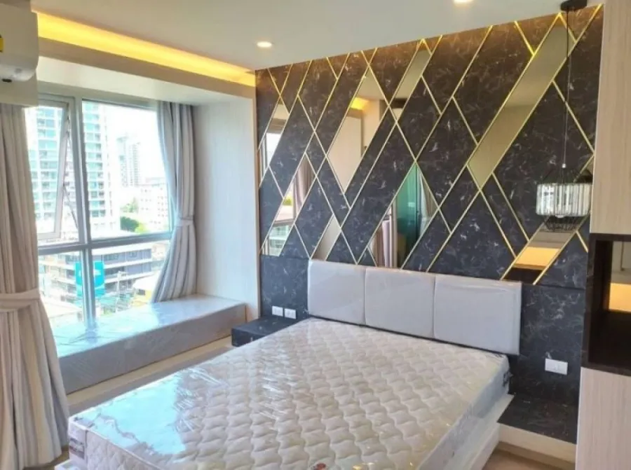 ขาย/เช่า คอนโดลุมพินี ซีเล็คเต็ด สุทธิสาร - สะพานควายห้อง Studio เฟอร์ Buit-in ราคาสุดโดนใจ รีบจอง