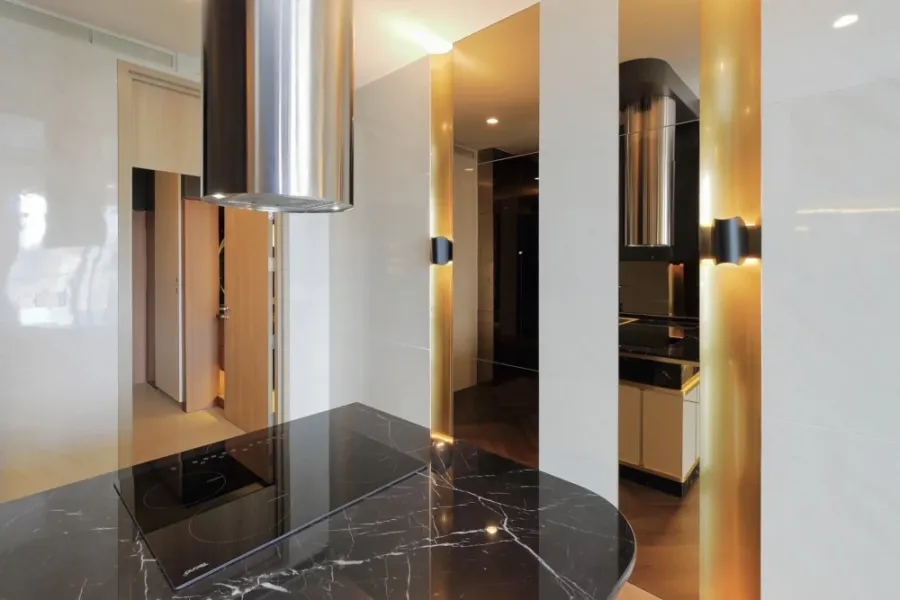 For sale rent: Noble Ploenjit, 26th floor, city view, beautiful room, nice to live in, interested in owning, hurry and reserve now, urgent!