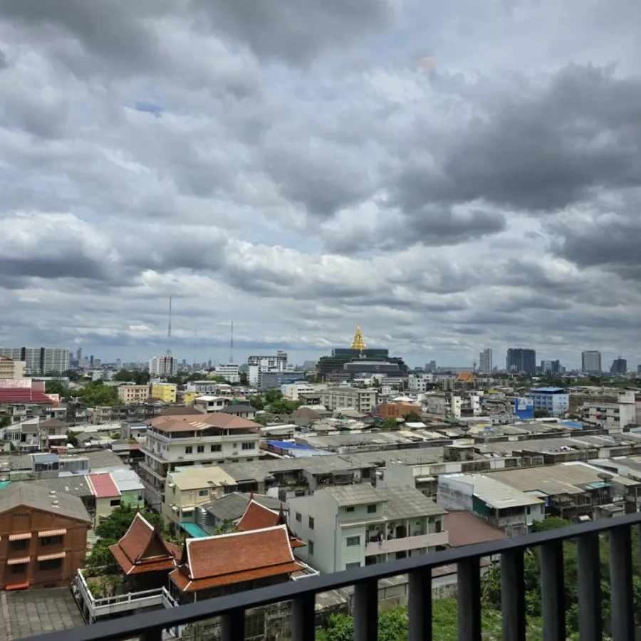 ขาย ให้เช่า THE TREE INTERCHANGE ชั้น 9 วิวโปร่ง โล่ง สบายตา มาพร้อมโซฟาหนานุ่มนั่งสบาย ห้ามพลาด
